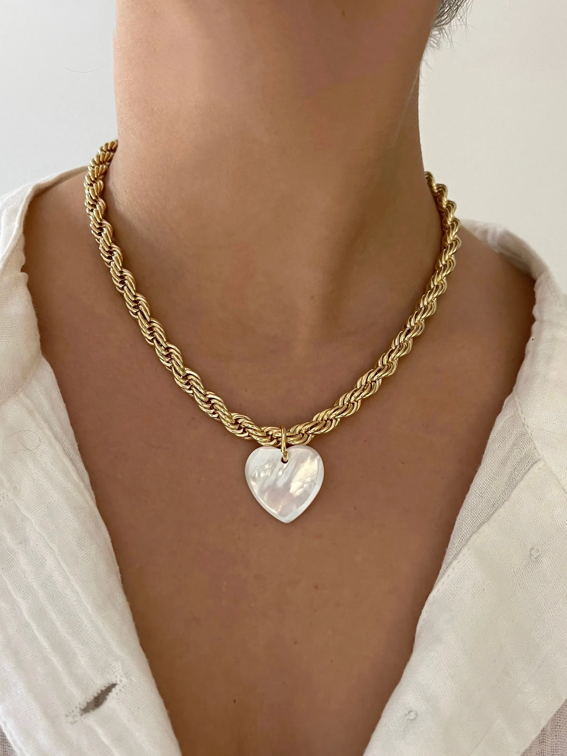 BEVERLY NECKLACE