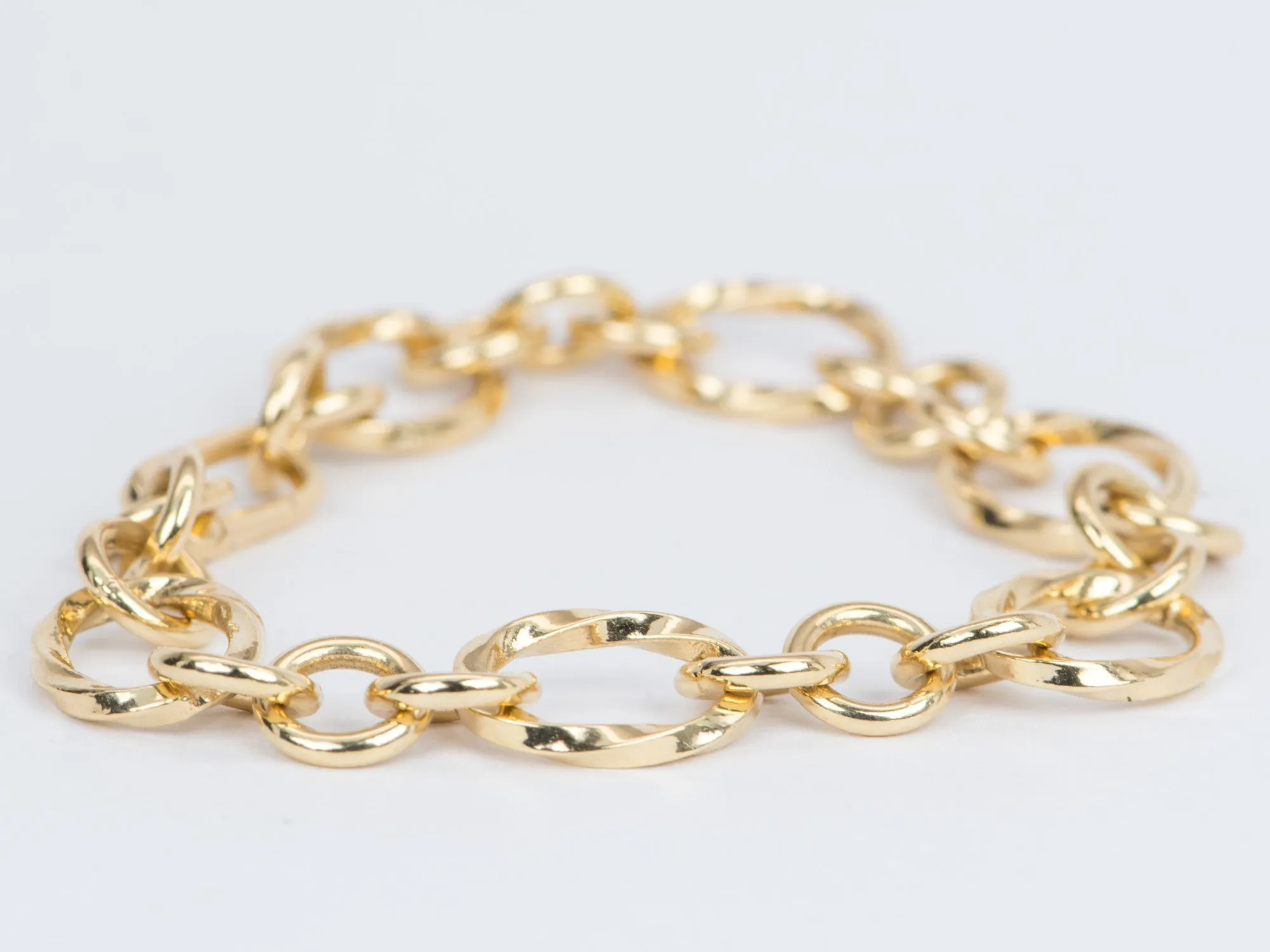 Chunky Mobius Twist Link Bracelet 6g+ 18K Gold R2040