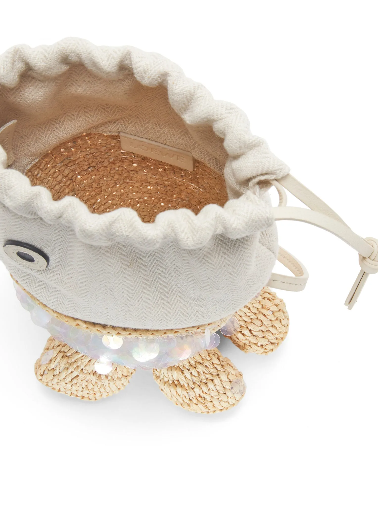 Fish pouch in canvas and raffia