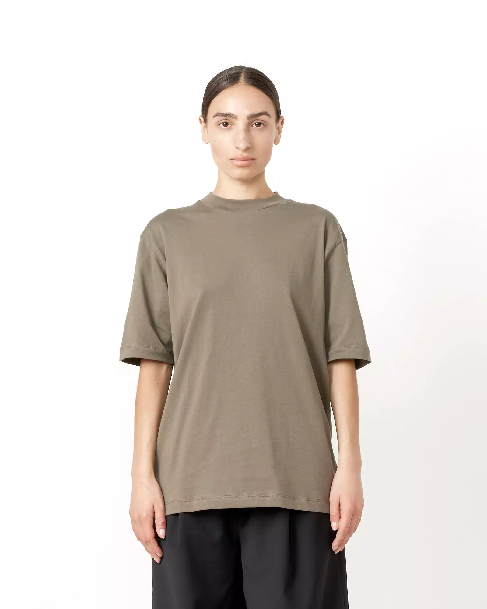 Progam Mock Neck T-Shirt in Dune